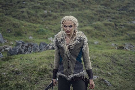 Freya Allan - The Witcher - Season 3 - Filmfotos