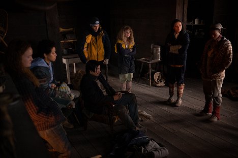 Liv Hewson, Jasmin Savoy Brown, Steven Krueger, Samantha Hanratty, Alexa Barajas, Nia Sondaya - Yellowjackets - Burial - Do filme