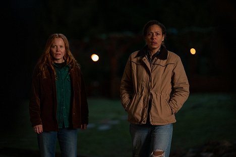 Lauren Ambrose, Tawny Cypress - Yellowjackets - Le Choix - Film