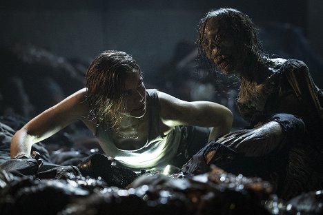 Lauren Cohan - The Walking Dead: Dead City - Stories We Tell Ourselves - Z filmu