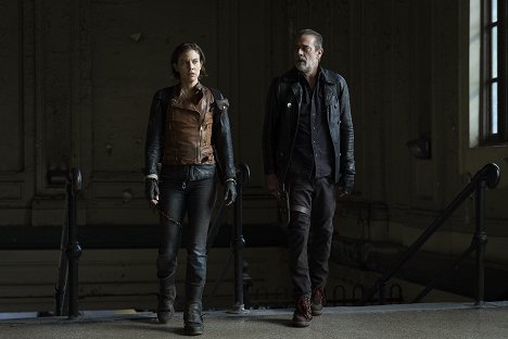 Lauren Cohan, Jeffrey Dean Morgan - The Walking Dead: Dead City - Doma Smo - De la película