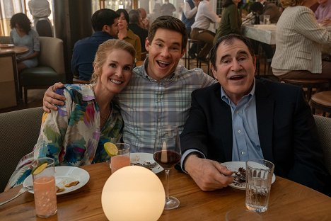 Julie Hagerty, Adam Devine, Richard Kind - The Out-Laws - Making of