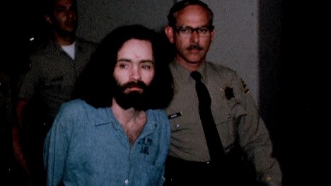 Charles Manson - How to Become a Cult Leader - Build Your Foundation - Van film
