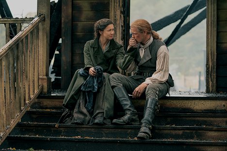 Caitríona Balfe, Sam Heughan - Outlander - Die Highland-Saga - Death Be Not Proud - Filmfotos