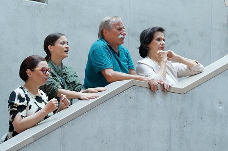 Jana Epikaridis, Eva Podzimková, Pavel Zedníček, Veronika Freimanová - Einstein - Případy nesnesitelného génia - Série 2 - Photos