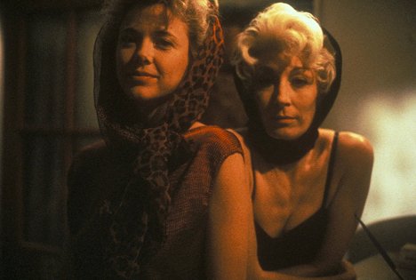 Annette Bening, Anjelica Huston - Švindlíři - Z filmu