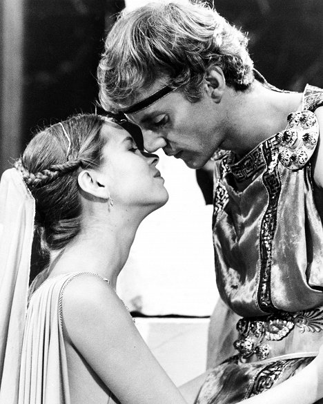 Teresa Ann Savoy, Malcolm McDowell - Caligula - Kuvat elokuvasta
