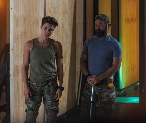 Jill Wagner, Austin Hébert - Special Ops: Lioness - Truth Is the Shrewdest Lie - Photos