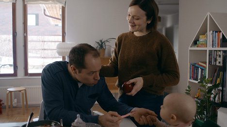 Markus Järvenpää, Elena Leeve - Maria Kallio - Äidittömät - Filmfotos