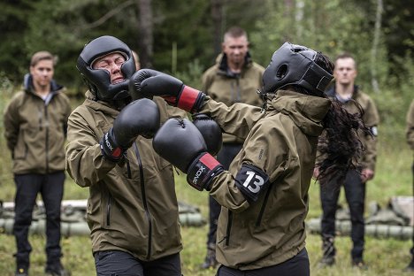 Henna Virkkunen - Erikoisjoukot - Filmfotók