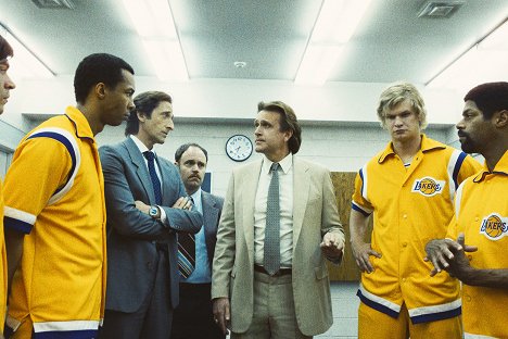 Adrien Brody, Jason Segel, Austin Aaron, DeVaughn Nixon - Winning Time: The Rise of the Lakers Dynasty - The New World - Van film