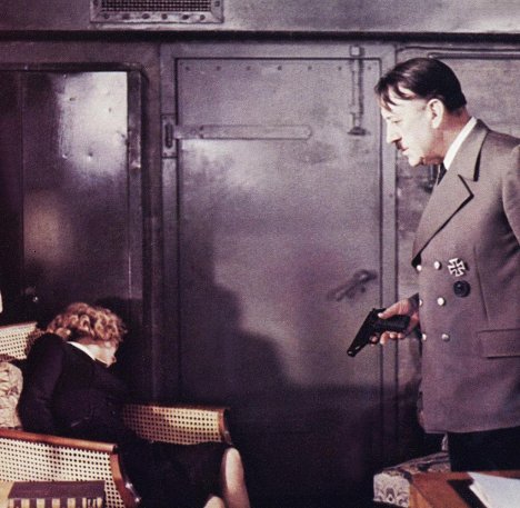 Alec Guinness - Hitler: Viimeiset kymmenen päivää - Kuvat elokuvasta