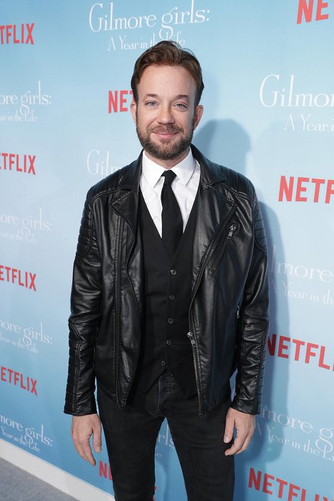 Netflix's "Gilmore Girls: A Year in the Life" Premiere - Sam Pancake - Gilmore Girls: A Year in the Life - Events