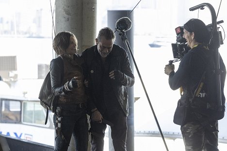 Lauren Cohan, Jeffrey Dean Morgan - The Walking Dead: Dead City - Doma Smo - Forgatási fotók