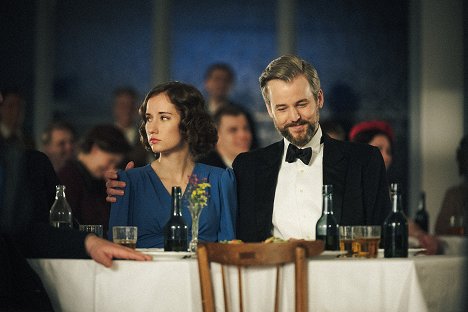 Eliška Křenková, Miloslav König - Úsvit - De la película