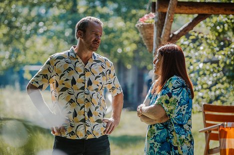 Stanislav Majer, Eva Leinweberová - Osada - Epizoda 3 - Photos