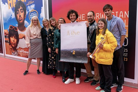The world premiere at The 51st Norwegian International Film Festival in Haugesund. - Tonje Hardersen, Merete Korsberg, Kornelia Melsæter, Laurens Pérol - Å øve - Rendezvények