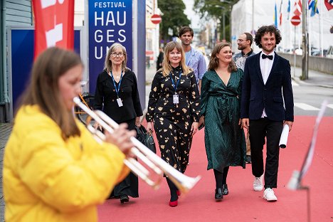 The world premiere at The 51st Norwegian International Film Festival in Haugesund. - Merete Korsberg, Kornelia Melsæter, Laurens Pérol - Å øve - Z imprez