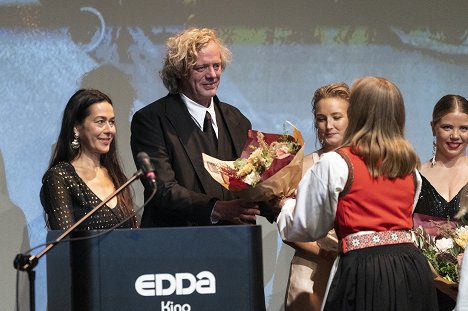 The opening screening at The 50th Norwegian International Film Festival in Haugesund. - Gunnar Vikene, Ine Marie Wilmann, Alexandra Gjerpen - Krigsseileren - De eventos