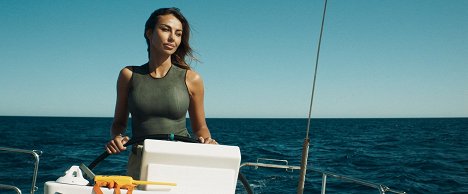 Madalina Diana Ghenea - Deep Fear - Filmfotók