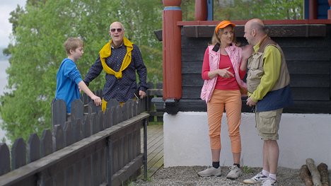 Kasper Arneberg Johnsen, Nikis Theophilakis, Kristin Grue - Foreldrefella - Hytta - Filmfotos
