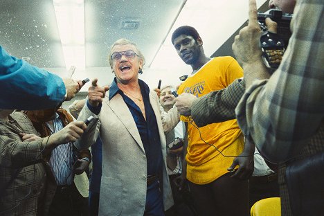 John C. Reilly, Quincy Isaiah - Winning Time: The Rise of the Lakers Dynasty - 'Beat L.A.' - Van film
