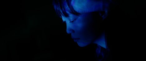 佐藤玲 - Threads of Blue - Filmfotos