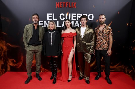"El Cuerpo En Llamas" premiere at Capitol Cinema on September 06, 2023 in Madrid, Spain - Isak Férriz, Eva Llorach, Úrsula Corberó, Quim Gutiérrez, José Manuel Poga - Ciało w ogniu - Z imprez