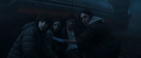 Azhy Robertson, Olivia-Mai Barrett, Enver Gjokaj, Golshifteh Farahani - Invázió - Nyomáspont - Filmfotók