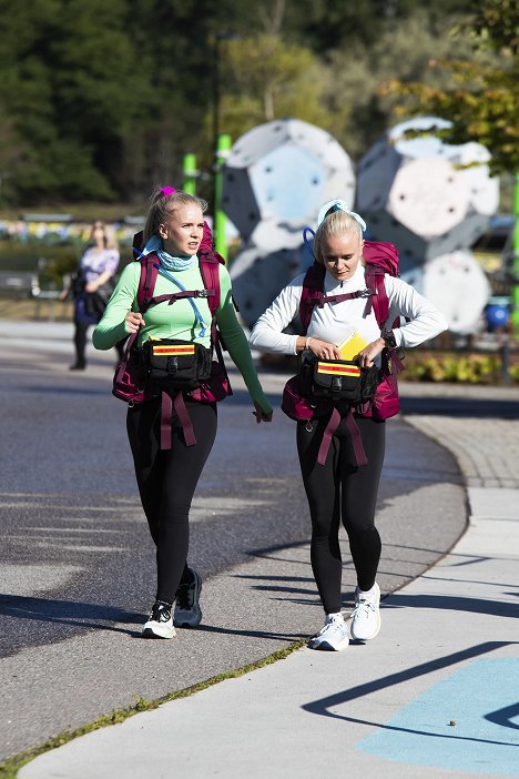 Lotta Hintsa, Noora Hintsa - Amazing Race Suomi - Photos