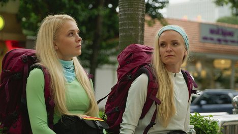 Lotta Hintsa, Noora Hintsa - Amazing Race Suomi - Van film