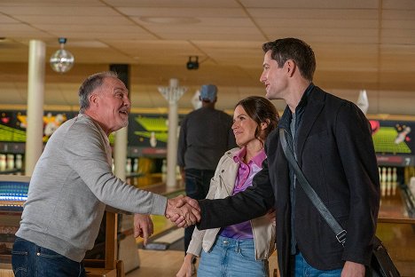 Neil Crone, Emily Alatalo, Brett Donahue - A Bet with the Matchmaker - Filmfotos