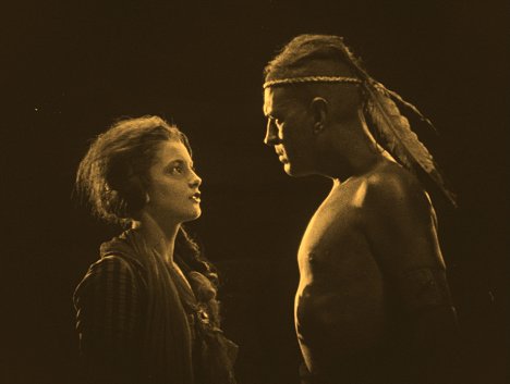 Barbara Bedford, Alan Roscoe - The Last of the Mohicans - Kuvat elokuvasta