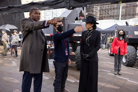 Carl Lumbly, Michael Fimognari, Carla Gugino - La Chute de la maison Usher - Le Corbeau - Tournage