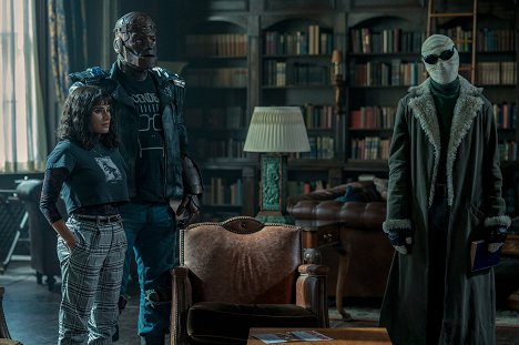 Diane Guerrero, Riley Shanahan, Matt Bomer - Doom Patrol - Nostalgia Patrol - Photos