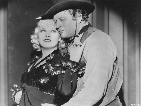 Mae West, Fred Kohler - Goin' to Town - Filmfotos