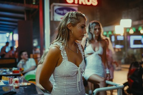 Mia McKenna-Bruce - Hogyan szexeljünk - Filmfotók