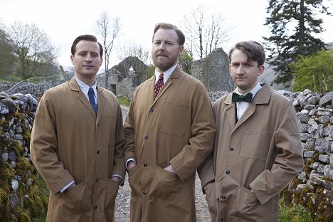 Nicholas Ralph, Samuel West, James Anthony-Rose - Der Doktor und das liebe Vieh - Season 4 - Werbefoto