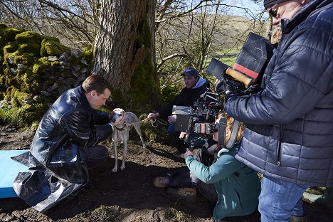 Nicholas Ralph - All Creatures Great and Small - Episode 1 - Van de set