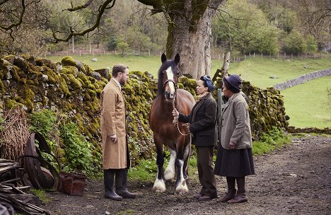 Samuel West, Cat Simmons, Cleo Sylvestre - All Creatures Great and Small - Episode 3 - Photos