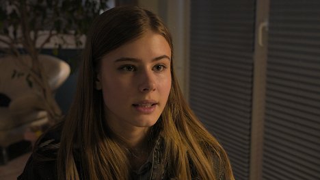 Sofie Anna Švehlíková - Extraktoři - Bouře - Z filmu