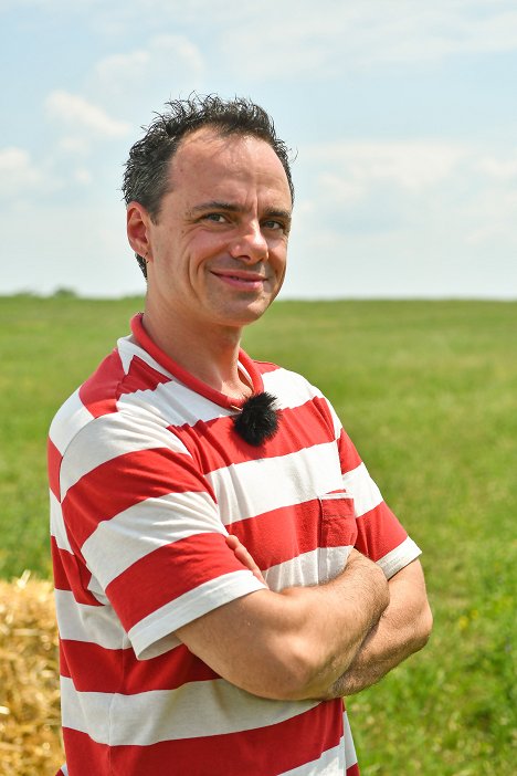 László Sánta - Farm VIP - Werbefoto