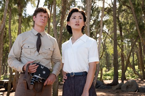 Anders Holm, Mari Yamamoto - Monarch: Legacy of Monsters - Secrets & Lies - Kuvat elokuvasta