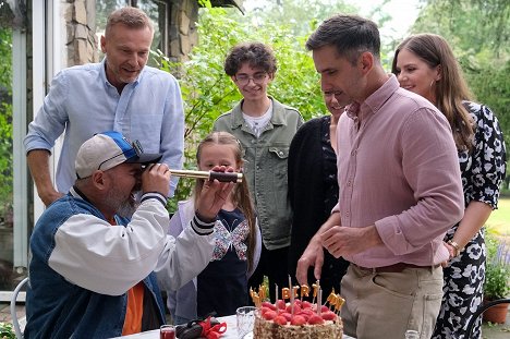 Krystian Wieczorek, Jacek Kopczyński, Mira Fareniuk, Franciszek Przanowski, Marcin Bosak - M jak miłość - Episode 25 - Filmfotos