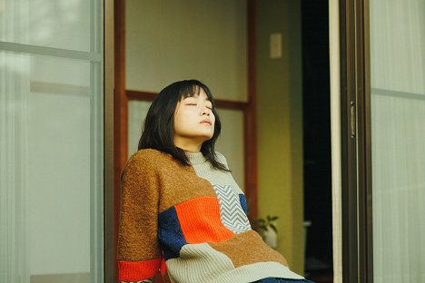 Mai Fukagawa - Džinsei ni cunda moto idol wa, aka no tanin no ossan to sumu sentaku wo šita - Filmfotók