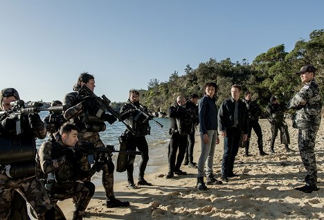 Olivia Swann, Todd Lasance, Conrad Coleby - NCIS: Sydney - Brothers in Arms - Z filmu