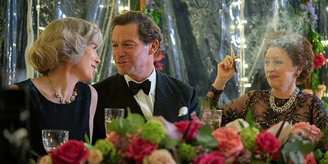 Olivia Williams, Dominic West, Lesley Manville - The Crown - Persona non grata - Kuvat elokuvasta