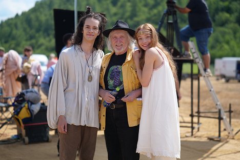 Lukáš Frlajs, Juraj Jakubisko, Valéria Frištik - Perinbaba a Dva svety - Tournage