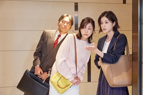Ikkei Watanabe, Noriko Aoyama, Wakana Matsumoto - Marriage Counselor - De la película