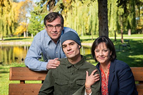 Pavel Řezníček, Filip Březina, Tereza Brodská - Sense of Tumour - Promo